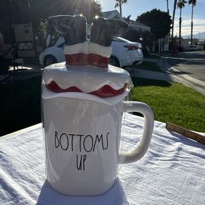 Rae Dunn Santa BOTTOMS UP Mug With Boots Sticking Up Topper Brand New